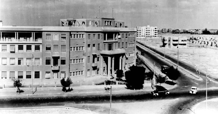 Black & White photo of the English School Cairo